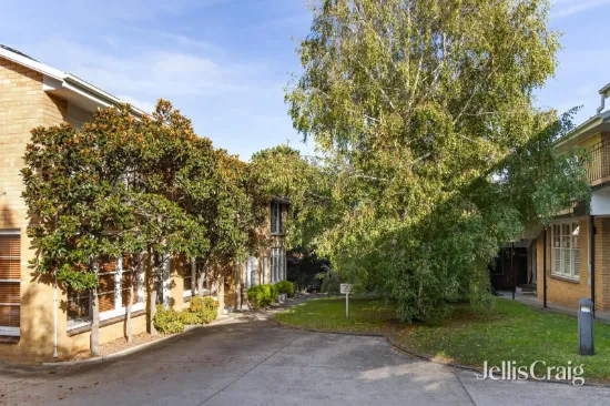 Peaceful oasis in the heart of it all