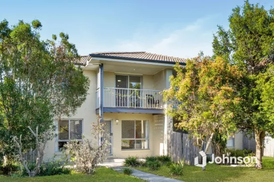 3 Bedroom Townhouse in Ideal Location with Street Frontage!
