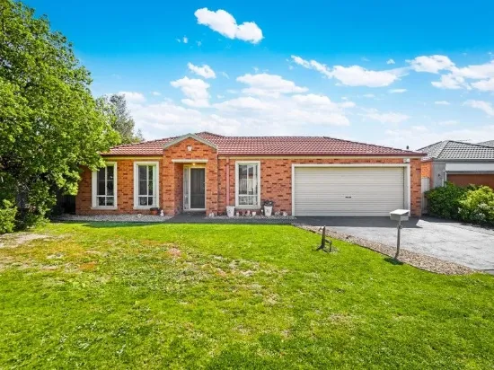 PRIVATE FAMILY SANCTUARY IN THE RIGHT LOCATION!