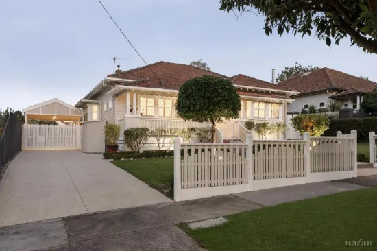 Timeless Californian Charm with Modern Family Scale