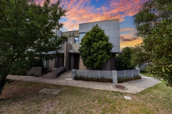 Stylish, Spacious & Perfectly Positioned on Its Own Title