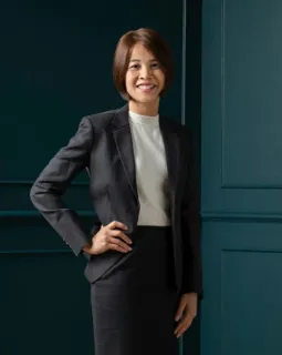 Karen Tan - Real Estate Agent