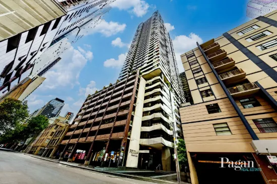 STYLISH CBD LIVING WITH RESORT-STYLE AMENITIES