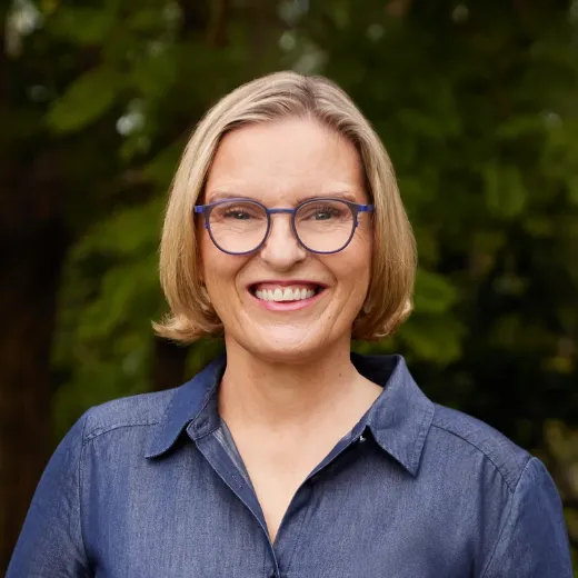 Janine  McDonald - Real Estate Agent at Harcourts Solutions - Alderley
