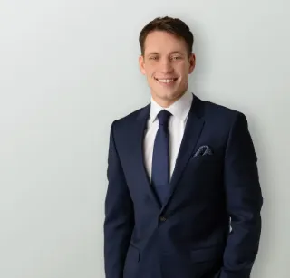 River Perry - Real Estate Agent