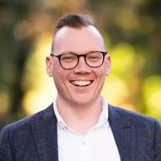 Domenic Maxwell - Real Estate Agent