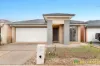 Modern Family Living in Prime Thornhill Park Location!