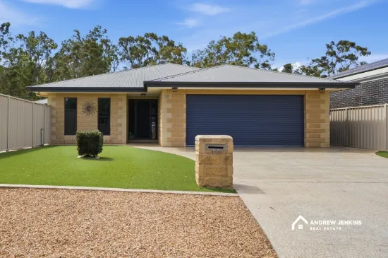 Spacious Family Living with Stunning Murray Bushland Outlook
