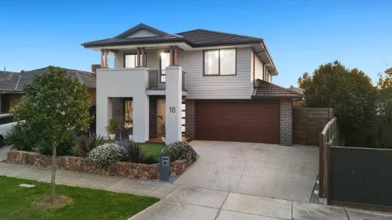 SIMONDS AVALON 38.54sq Luxury Family Entertainer with Poolside Elegance