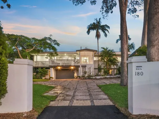 Prestige Elevation - Coastal Outlook. Blue-Chip Benowa Address