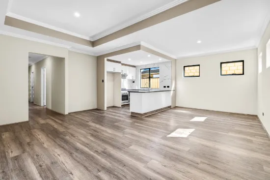 Spacious Modern Living Opposite the Park