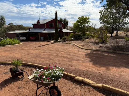Ready made hobby farm + 5 acres on the river