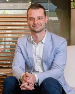 Jake McKinnon - Real Estate Agent
