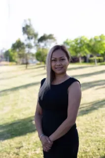 Sophie Muth - Real Estate Agent