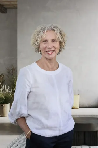 Lois  Buckett - Real Estate Agent at Lois Buckett Real Estate