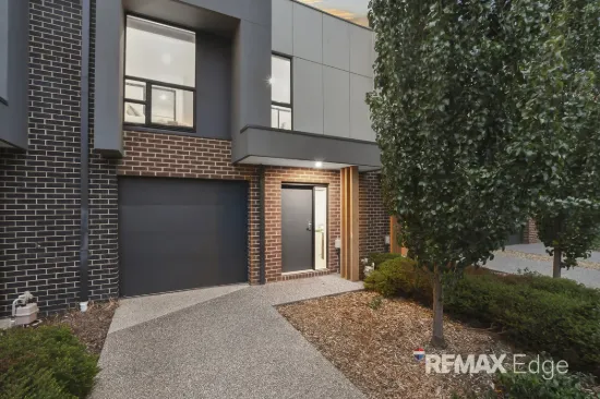 Modern Comfort, Space & Convenience in the Heart of Point Cook