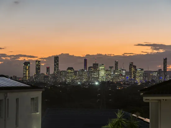 Park Hill Village Collection, Murarrie