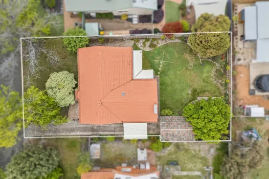 Ideal Family Location: A Beautiful Home on a Gorgeous Leafy Street