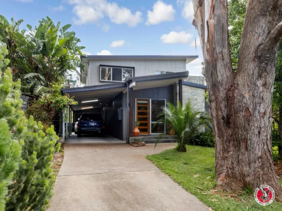Coastal Living Just Steps from North Broulee Beach