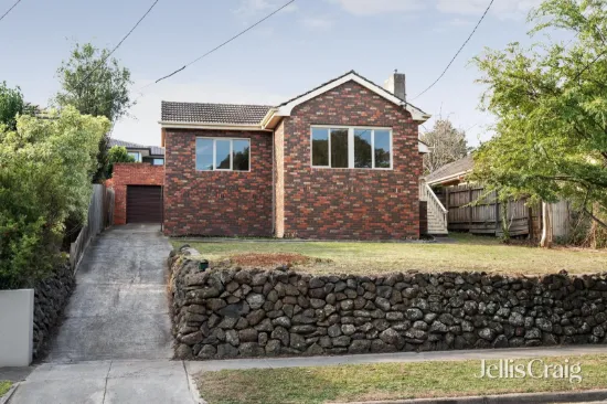 Elevated Opportunity In A Blue-Chip Lifestyle Location