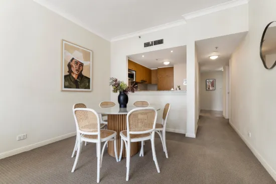 ‘Stylish Two-Bedroom Apartment in Sydney’s Hyde Park Precinct’