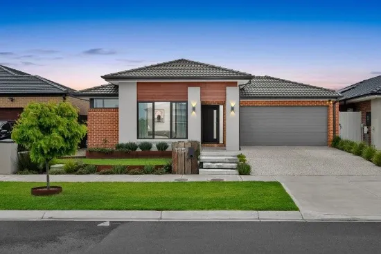 Modern Elegance & Everyday Luxury in Prime Lyndhurst