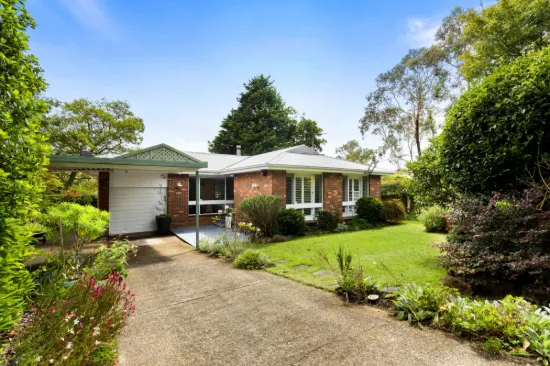  STYLISH UPGRADE WITHIN SIMPLE 1.4KM WALK OF VILLAGE