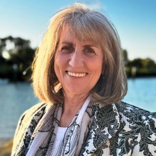 Eileen Woodward - Real Estate Agent