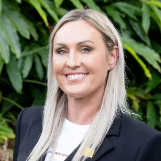 Lisa Krausz - Real Estate Agent
