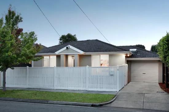 Standalone & Streetfront with Singular Style