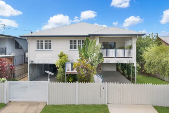 Beautiful Queenslander in sought after Hermit Park!