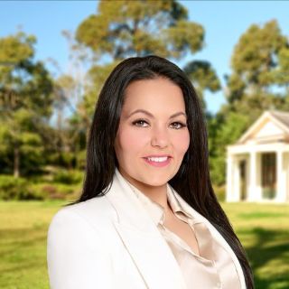 Manal Younes - Real Estate Agent