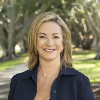 Kelly Qualtrough - Real Estate Agent