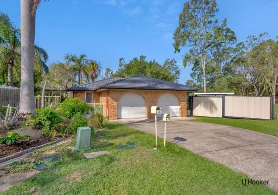 SOLID LABRADOR DUPLEX - BIG BLOCK, BIGGER OPPORTUNITY