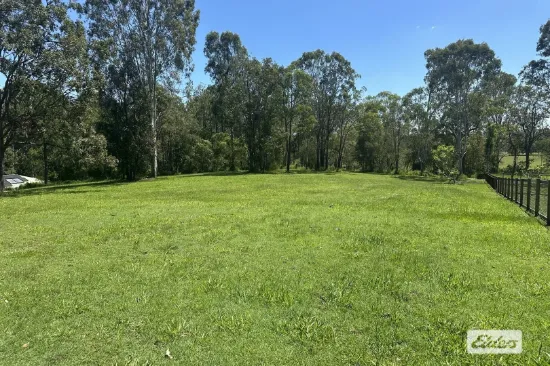 BEAUTIFUL ACREAGE WITH A RURAL FEEL ON 4814M2