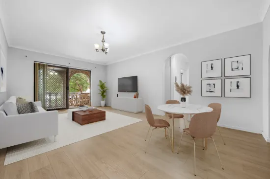 Oversized 2 Bedroom Apartment