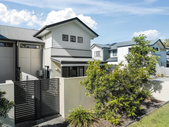 Modern Coastal Townhouse - Effortless Style, Space & Lifestyle Appeal