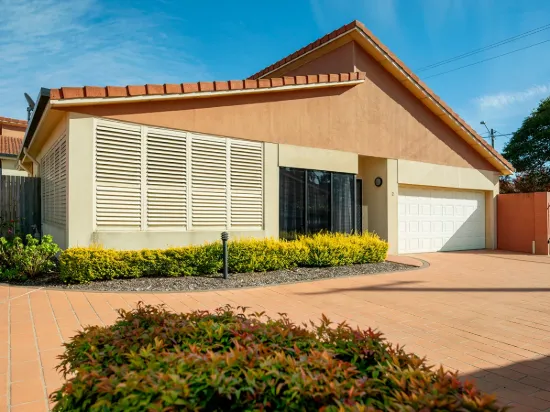 Executive Stand-Alone Villa | Walk to CBD