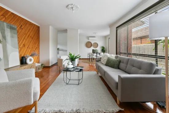 Private Ground Level Living in a Prime Reservoir Location