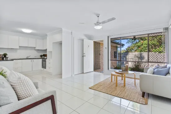 Immaculate duplex with no body corp fees