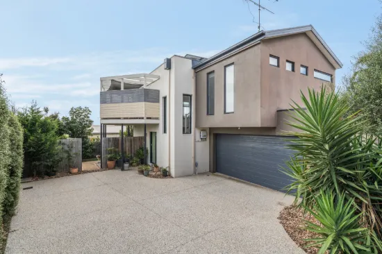 REAR TOWNHOUSE IN GREAT POCKET OVERLOOKING CORIO BAY