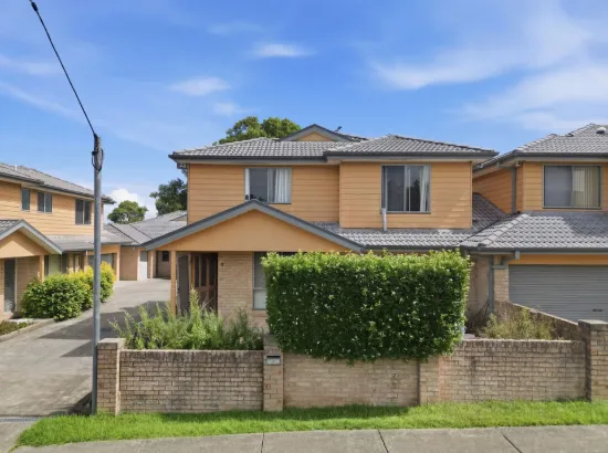 Modern Living, Zero Stress - Steps from UoN!