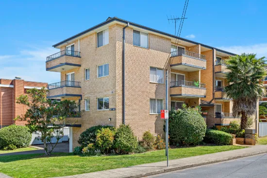 Huge Apartment in the Heart of Mortdale
