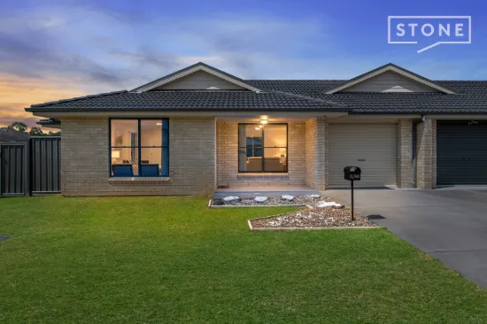 Light-filled, modern duplex, 10 mins to vineyards