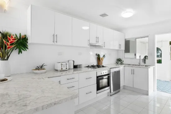 No. 2/ 67 YURONGI STREET | Caravonica
