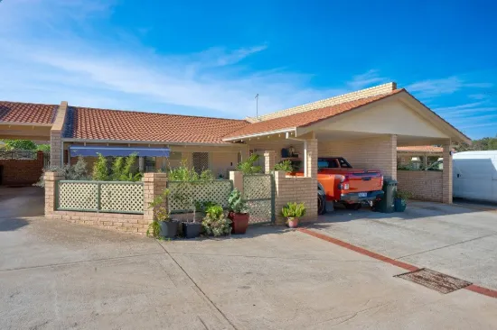 Secure, Stylish & Fully Renovated Coastal Home
