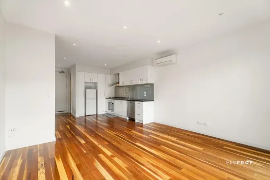 Exclusive Entertainer with Low-Maintenance Luxury