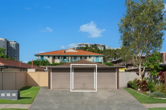 Renovation Delight or Investment in a Prime Palm Beach Location