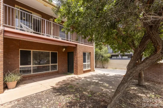Classic Townhouse on the Terrace!