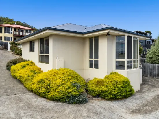 Easy low maintenance living or investment